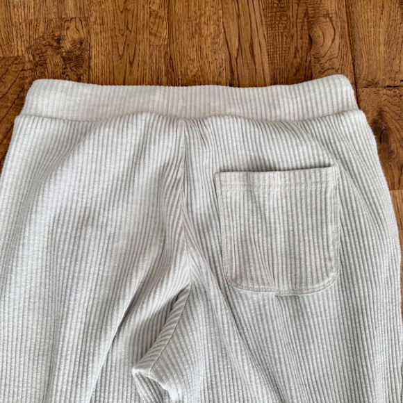 ALO Muse Sweatpants Ribbed Ivory Women's Size S - Picture 7 of 7